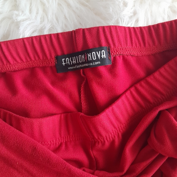 Red pants - Picture 2 of 5